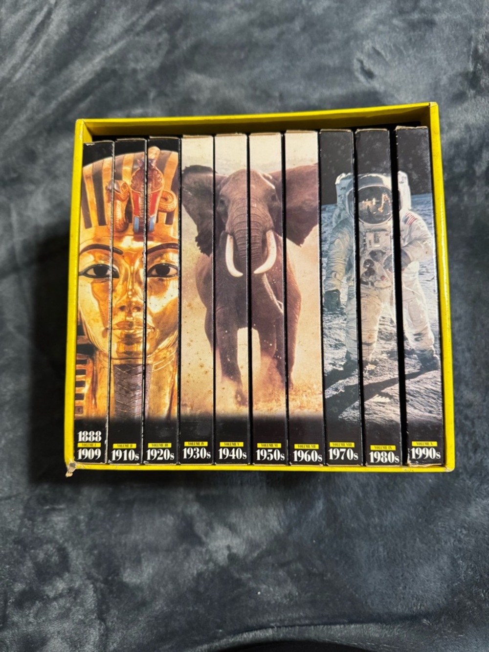 The Complete National Geographic Magazine 108 Years on CD Colorful Boxed Set